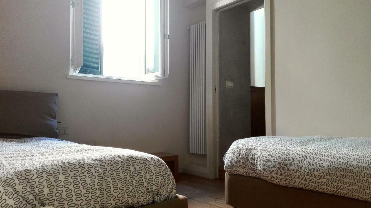 Appartamento Moderno In Centro Storico Lucca Exterior photo